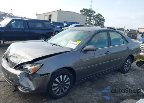 2004 Toyota Camry Le z USA, uszkodzony, nr VIN 4T1BE32K44U874405